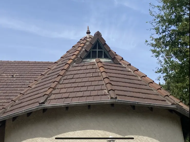 Avant après rénovation toiture en Corrèze